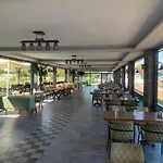 Oezkum Park Hotel