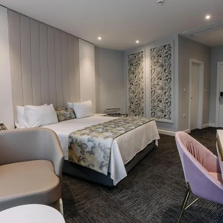 Oezkum Tesisleri 4* 사판자