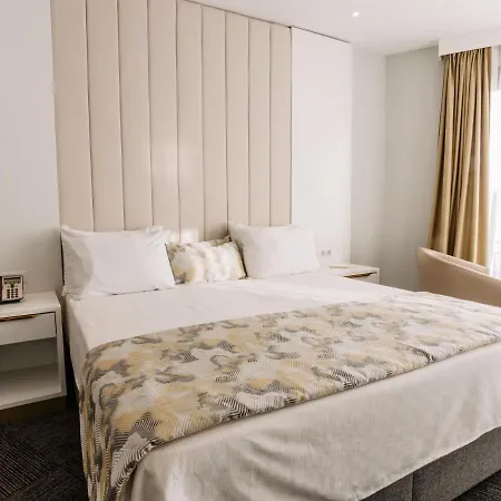 Oezkum Park Hotel 4*