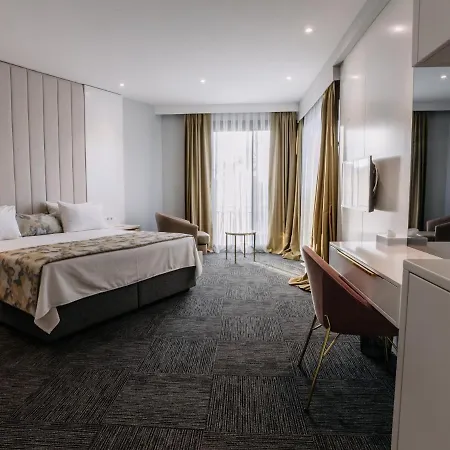 Oezkum Tesisleri 4* 사판자
