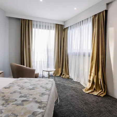 Hotel Oezkum Park 4*