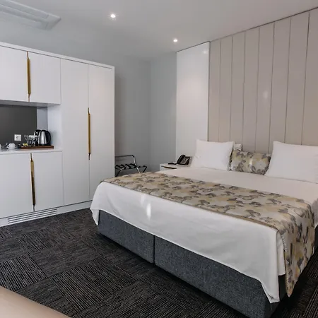 Oezkum Tesisleri 4* 사판자